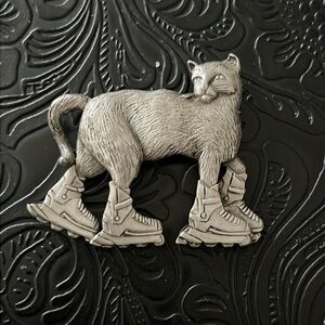 3/$24 - Vintage JJ Rollerblading Cat Brooch